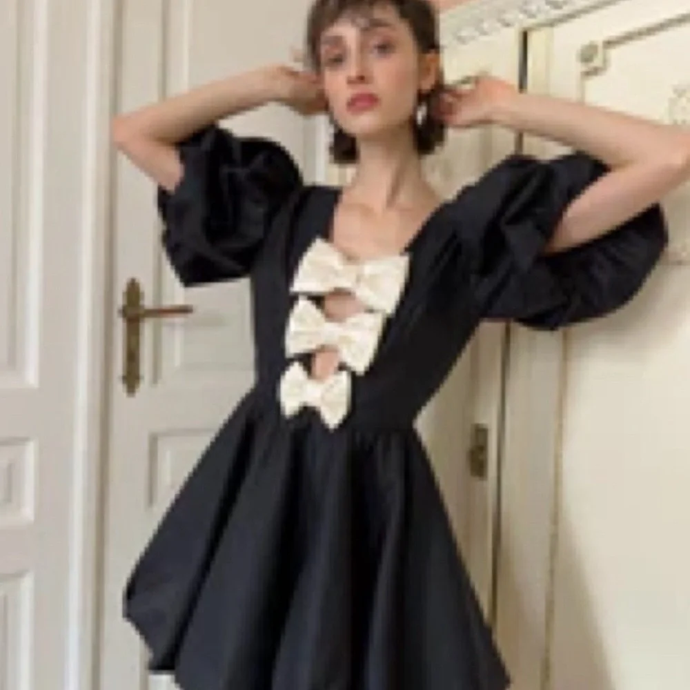 Dreamers Rebels Bow Dress Size M NWT